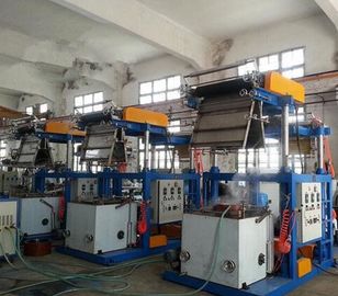 중국 PVC 영화 0.025 - 0.07mm 전기 상승의 밑에 기둥을 가진 간격에 의하여 불어지는 영화 밀어남 기계 공장